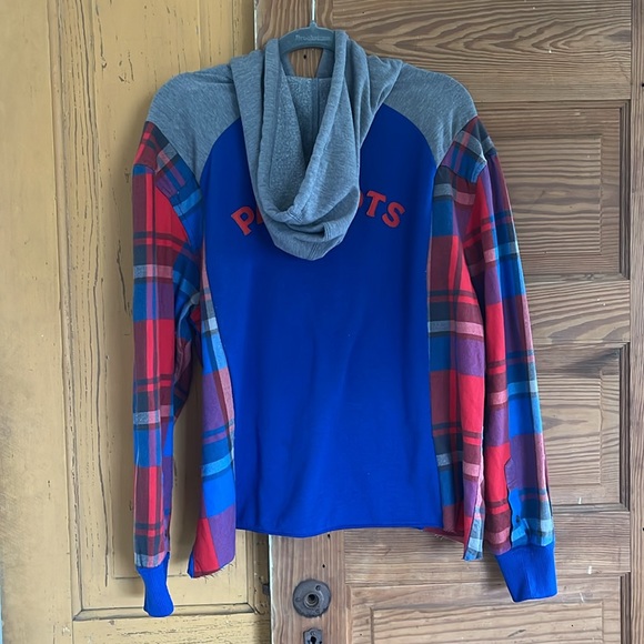 New England Patriots upcycled sweatshirt - Picture 6 of 6
